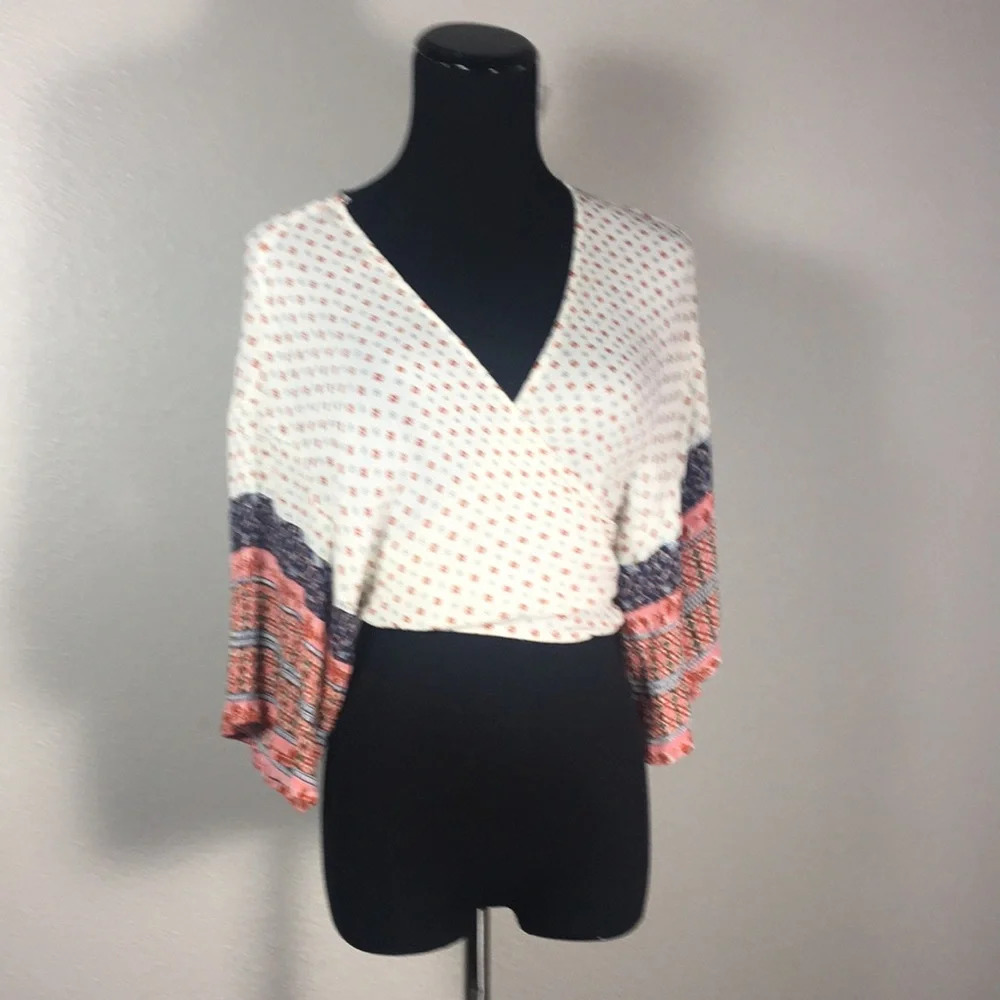 Patrons of Peace‎ Cropped Boho print Kimono Top - Picture 7 of 11